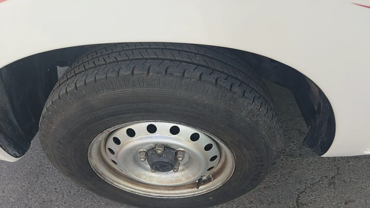 Toyota Hilux 2015 Double Cab GL GCC Specs-15-15
