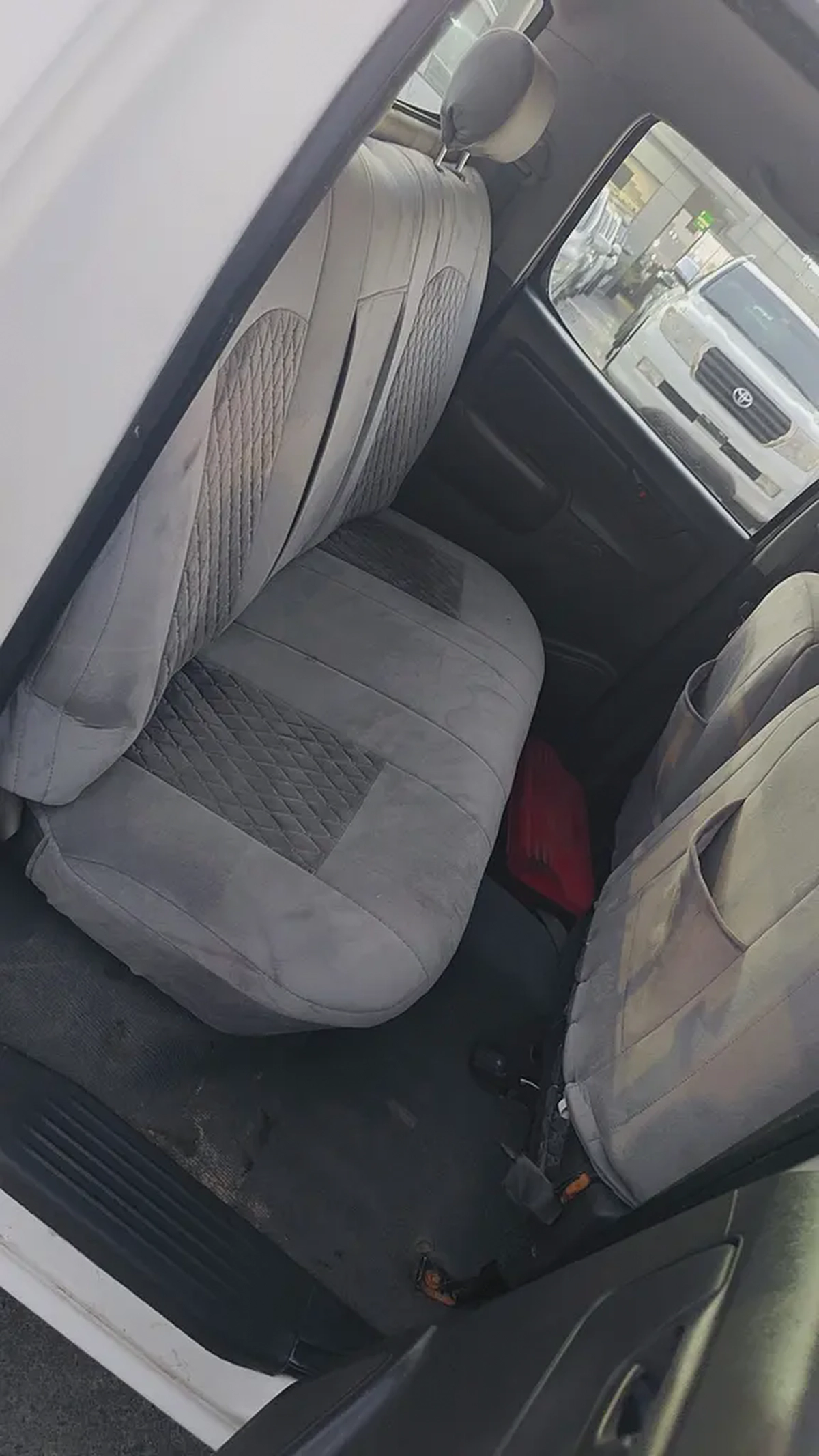 Toyota Hilux 2015 Double Cab GL GCC Specs-16-16