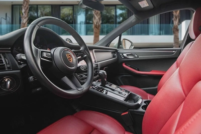 4,309 P.M |  Macan | 0% Downpayment | Excellent Condition!-8