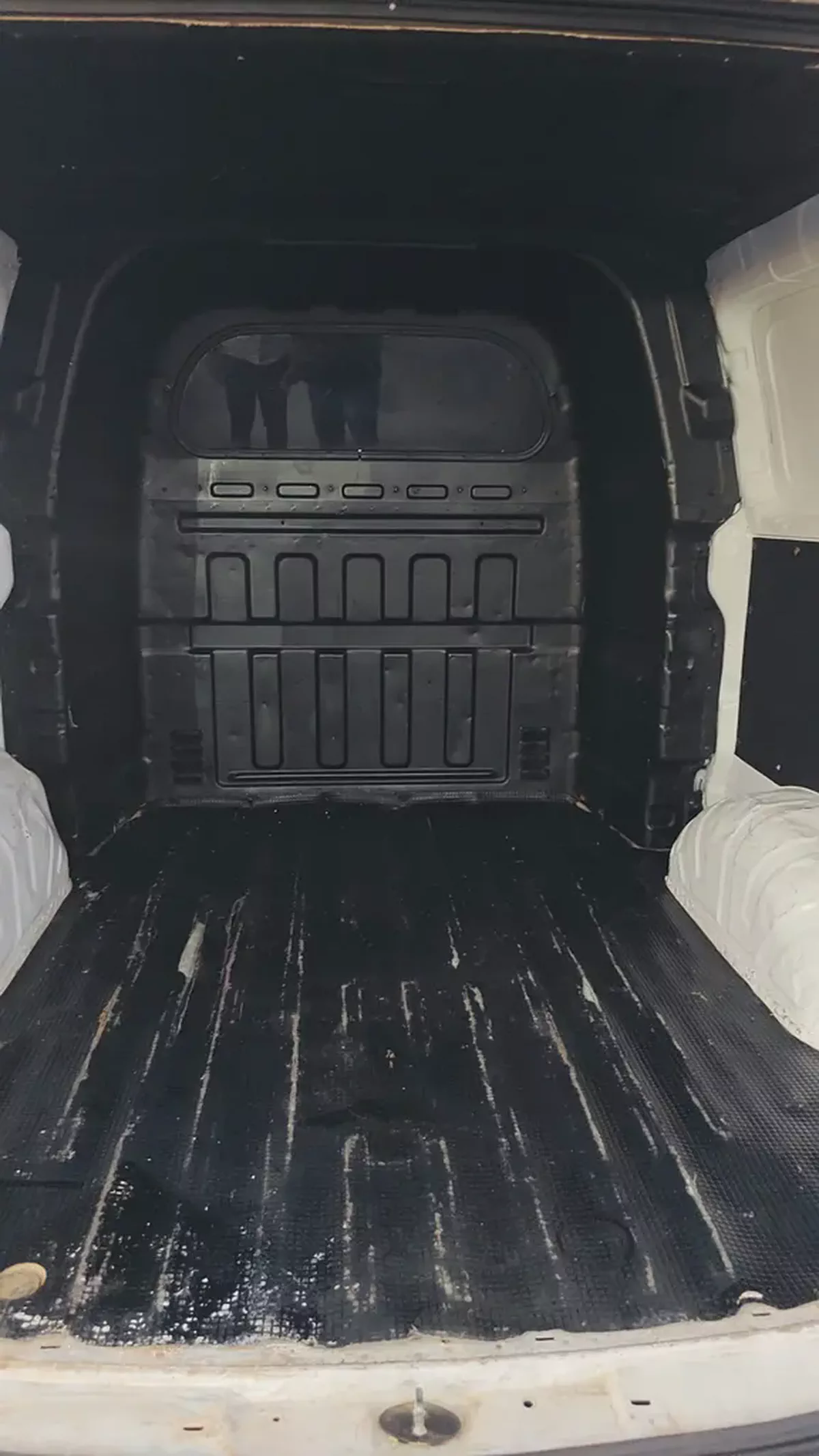 2018 Hyundai H1 GL Panel Van - Korean Specs - Excellent Condition-17-17