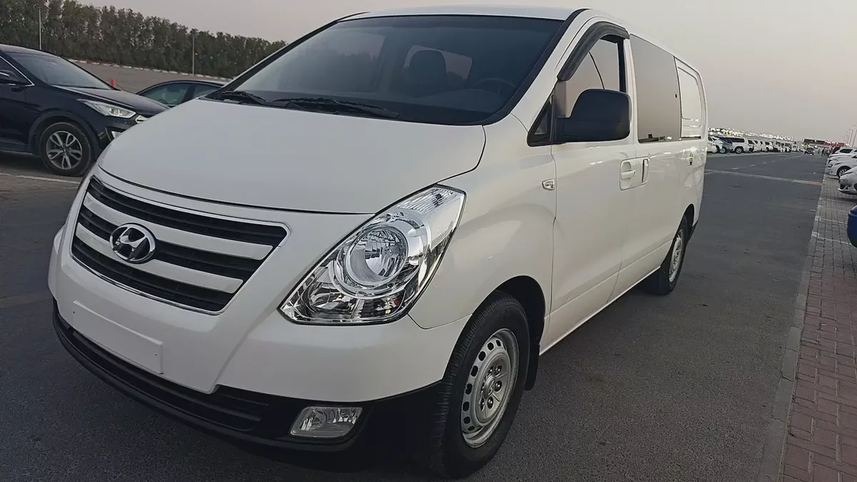 2018 Hyundai H1 GL Panel Van - Korean Specs - Excellent Condition-1-1