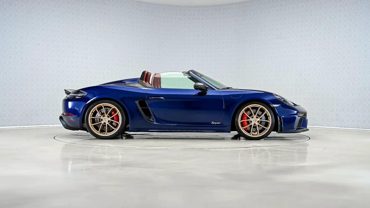 Porsche 718 Spyder RS-9-9
