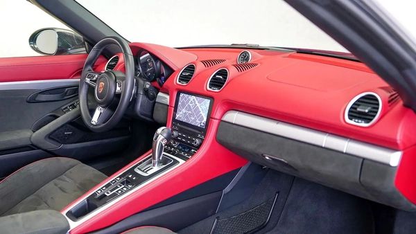 Porsche 718 Spyder RS