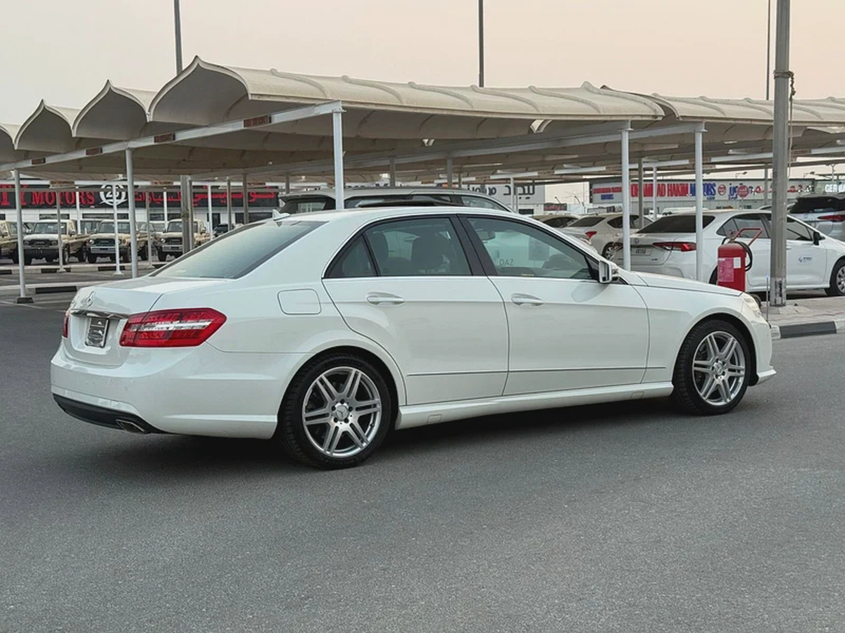 MERCEDES E 550 AMG - 2009 - 88,000 kms - FULL OPTION - JAPANESE SPEC-4-4