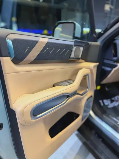 Brand New BYD Leopard 8 Flagship 2024 - Chinese Specs - Luxury Off-Road SUV-7