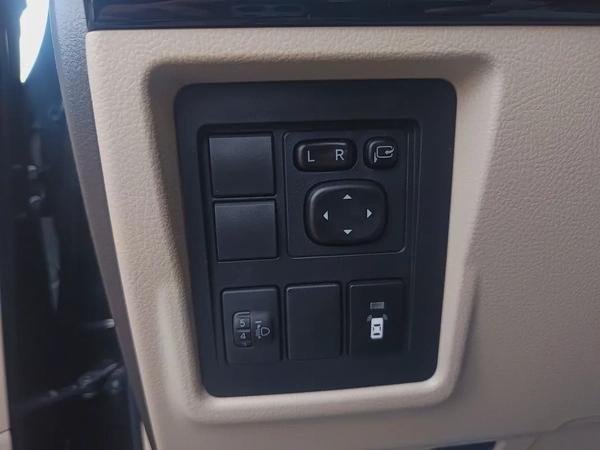 Toyota Prado GXR 2022, GCC Specs service alfuttaim