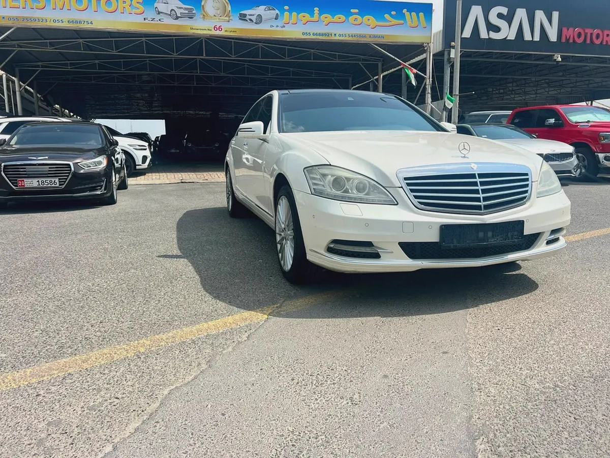 Mercedes-Benz S-Class S 300 2012 GCC Specs