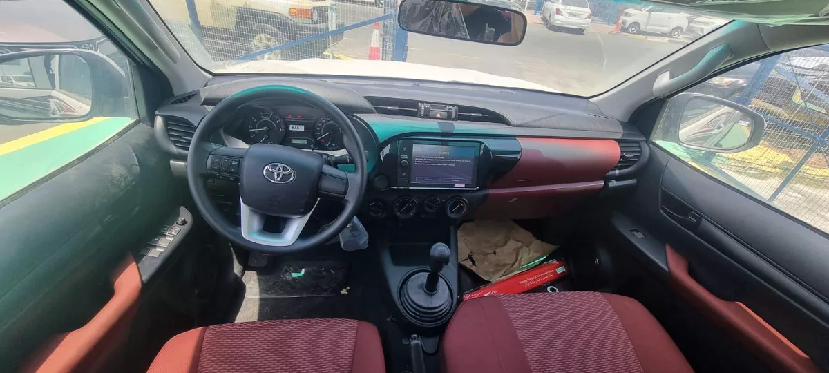 New 2026 Toyota Hilux – White Edition-2-2