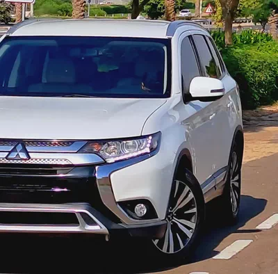 865-Monthly l GCC l 4wd, Cruise, Camera l Accident Free-4