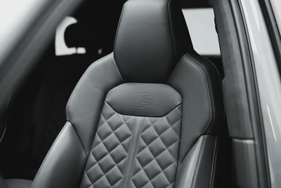 2025 Audi SQ7 4.0 TFSI quattro · Warranty · Service Contract-16