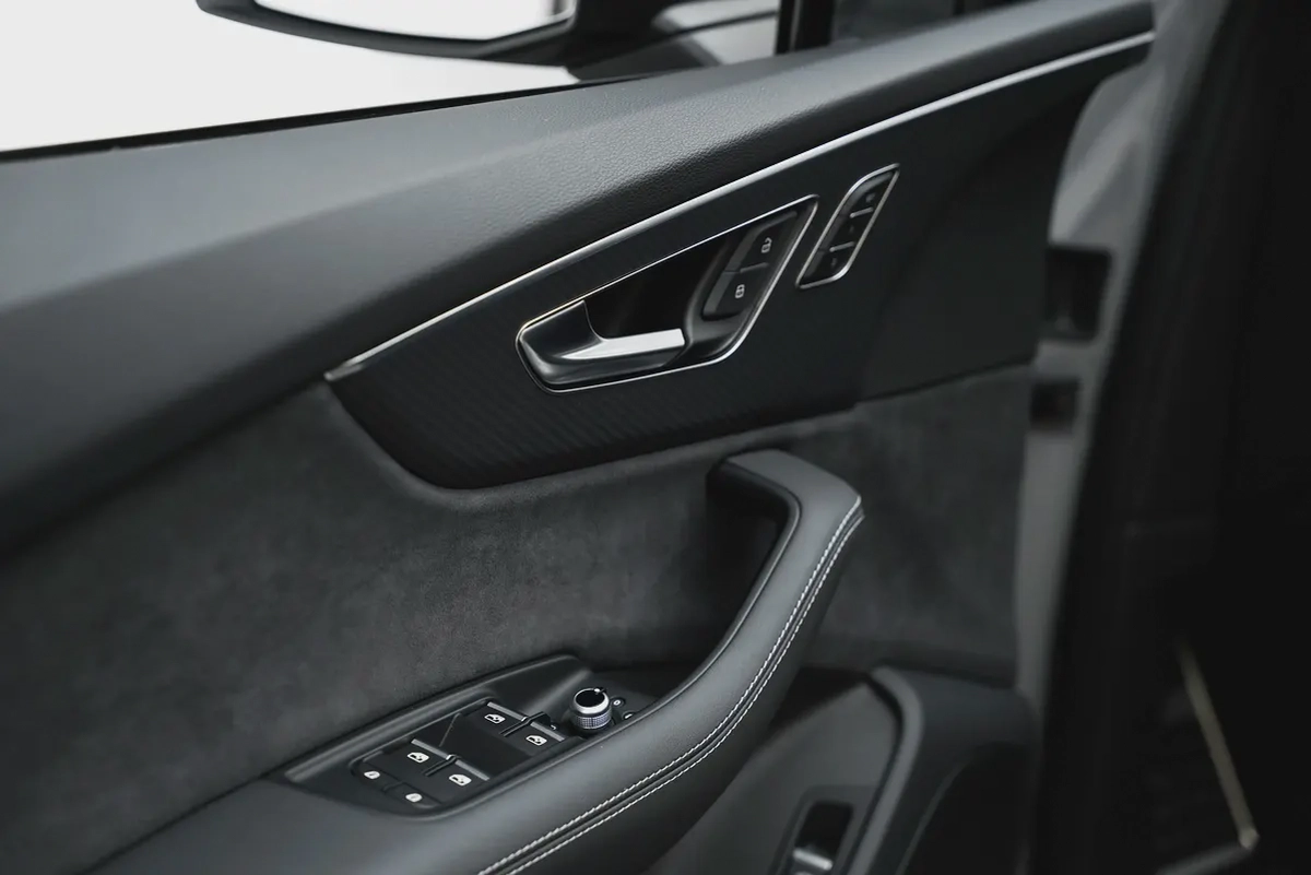 2025 Audi SQ7 4.0 TFSI quattro · Warranty · Service Contract-13-13