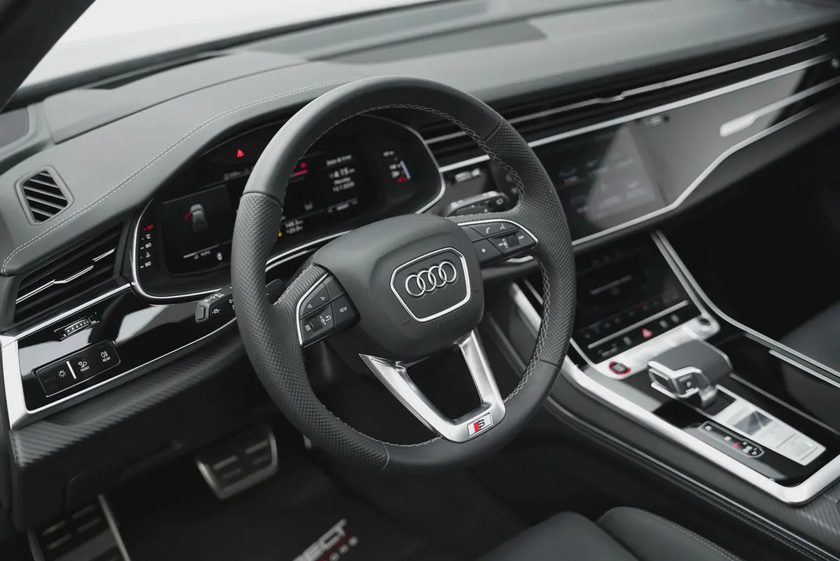 2025 Audi SQ7 4.0 TFSI quattro · Warranty · Service Contract-6-6