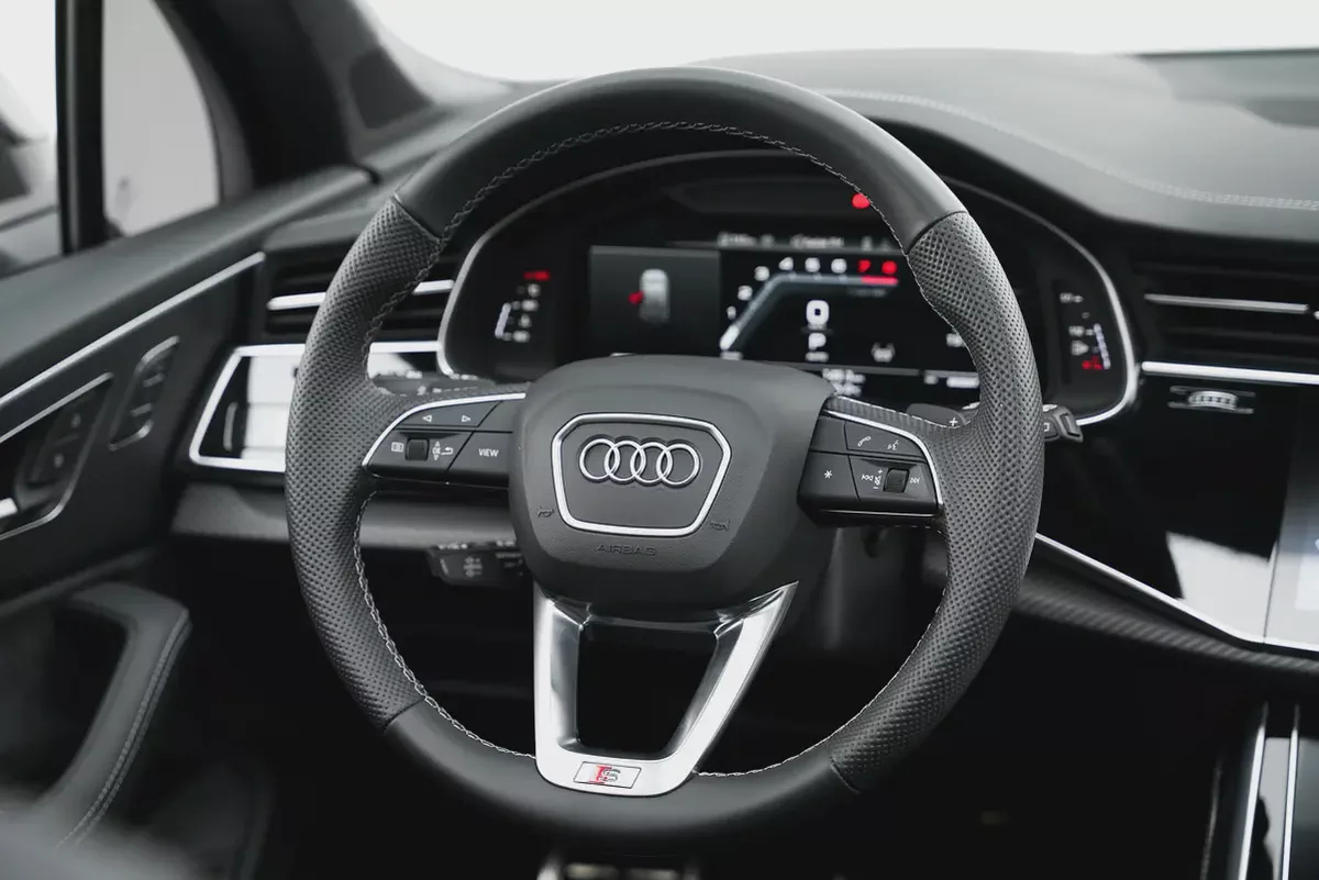 2025 Audi SQ7 4.0 TFSI quattro · Warranty · Service Contract-7-7