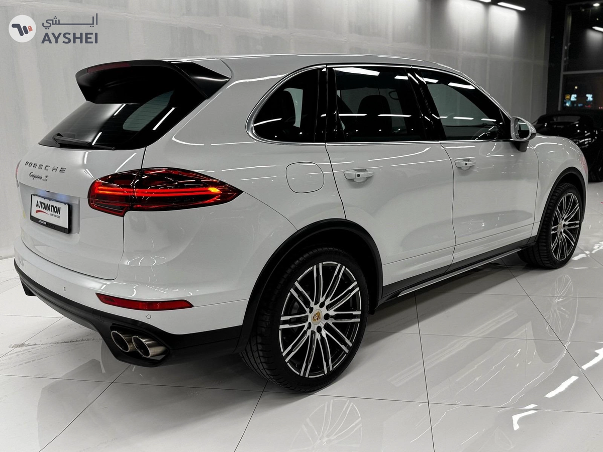 Porsche Cayenne S 2015-2-2