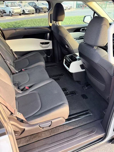 Kia Carnival EX-15