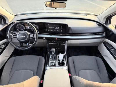 Kia Carnival EX-4