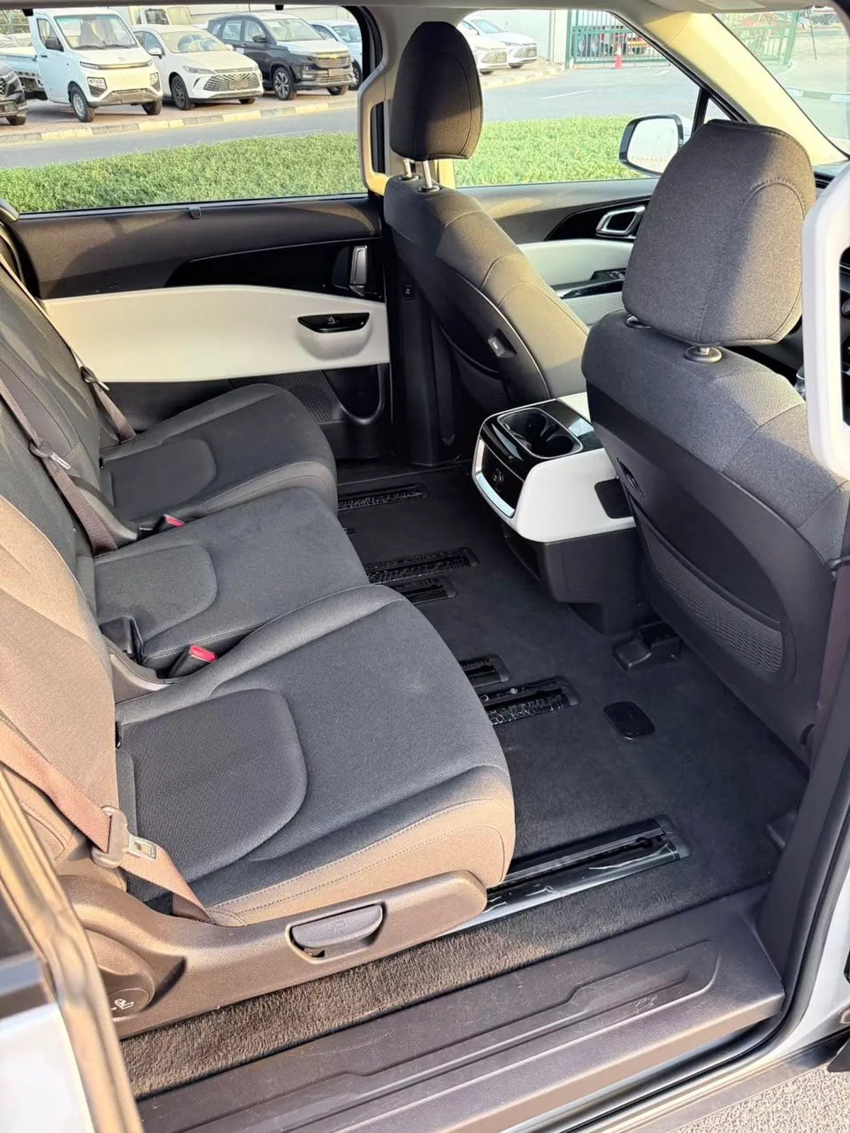 Kia Carnival EX-15-0