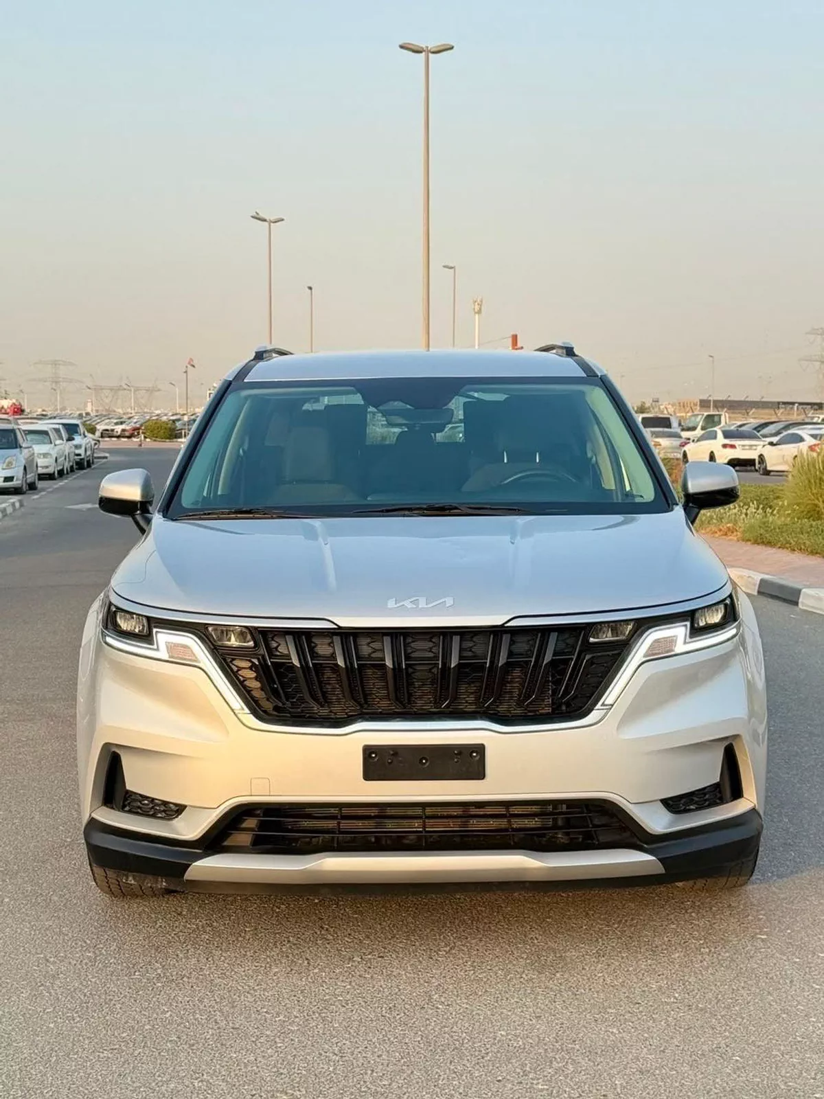Kia Carnival EX-1-0
