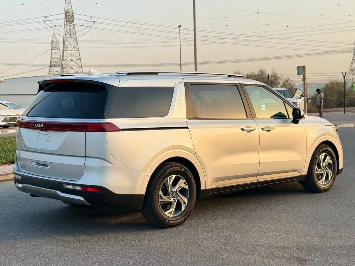 Kia Carnival EX-2-0
