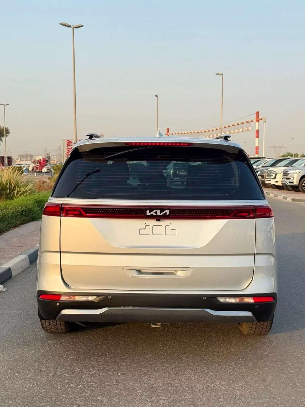 Kia Carnival EX-3-0