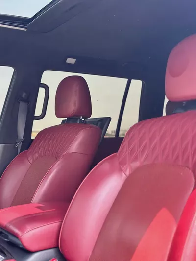 Nissan Patrol Platinum 2023 | V8 400hp | GCC | VIP Custom Interior | Starlight Ceiling-10