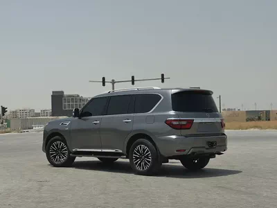 Nissan Patrol Platinum 2023 | V8 400hp | GCC | VIP Custom Interior | Starlight Ceiling-1
