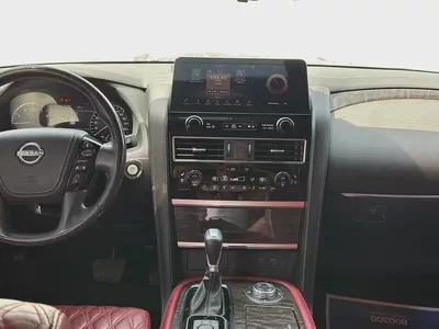 Nissan Patrol Platinum 2023 | V8 400hp | GCC | VIP Custom Interior | Starlight Ceiling-8