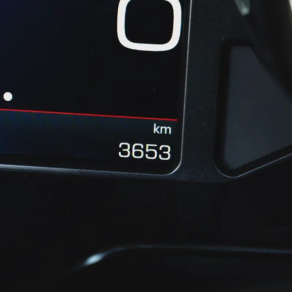 2022 FERRARI 812 GTS( FULL CARBON BODY)  DONE ONLY 3000KM