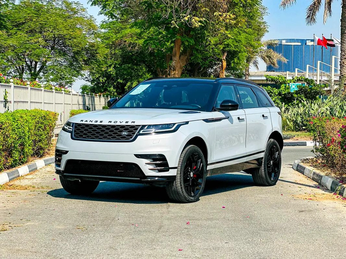 Very clean Land Rover Velar R-Dynamic-4-4