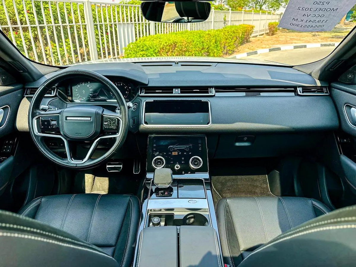 Very clean Land Rover Velar R-Dynamic-9-9