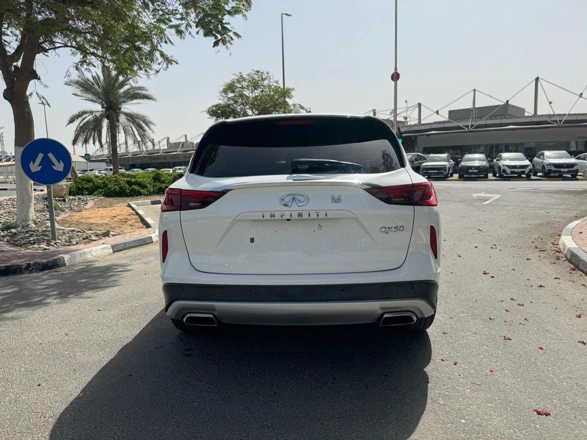 Infiniti QX50 LUXE-8-8