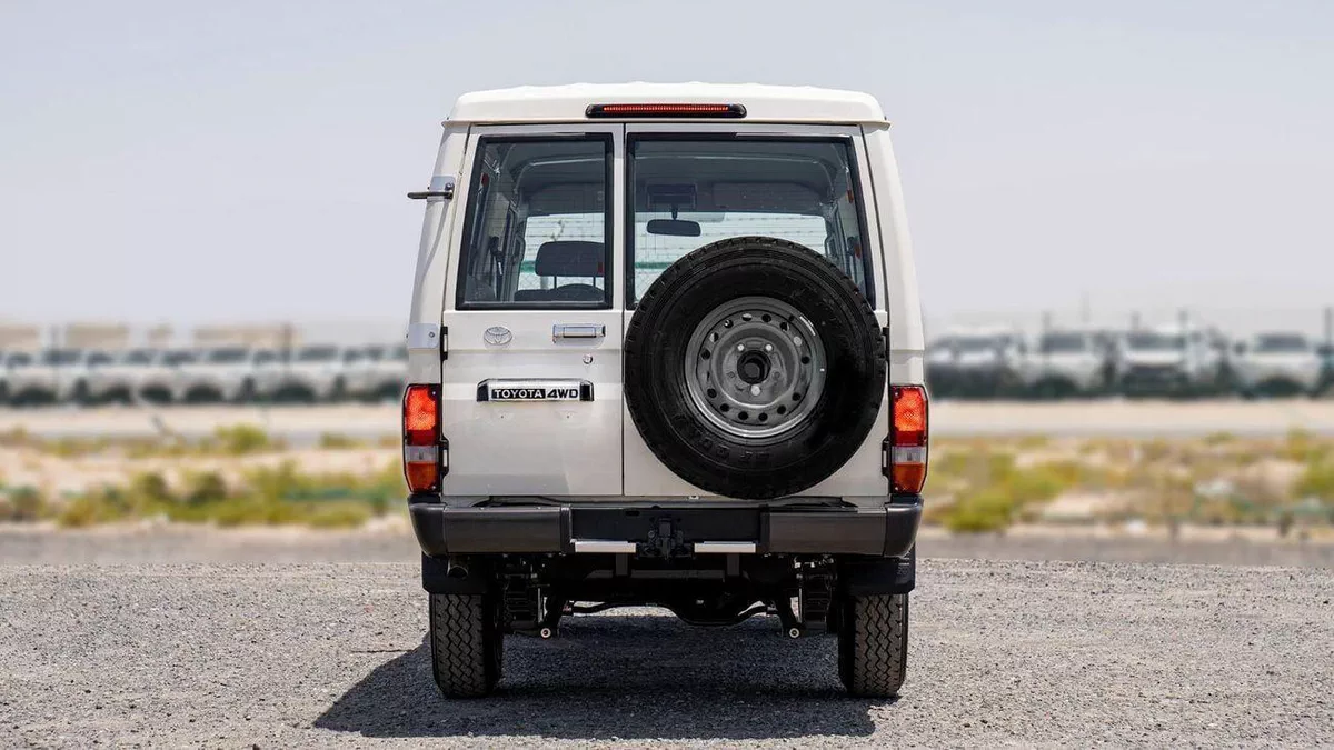 Toyota Land Cruiser 70 LC 78 HARDTOP 2.8L MT 2.8 AT-7-0