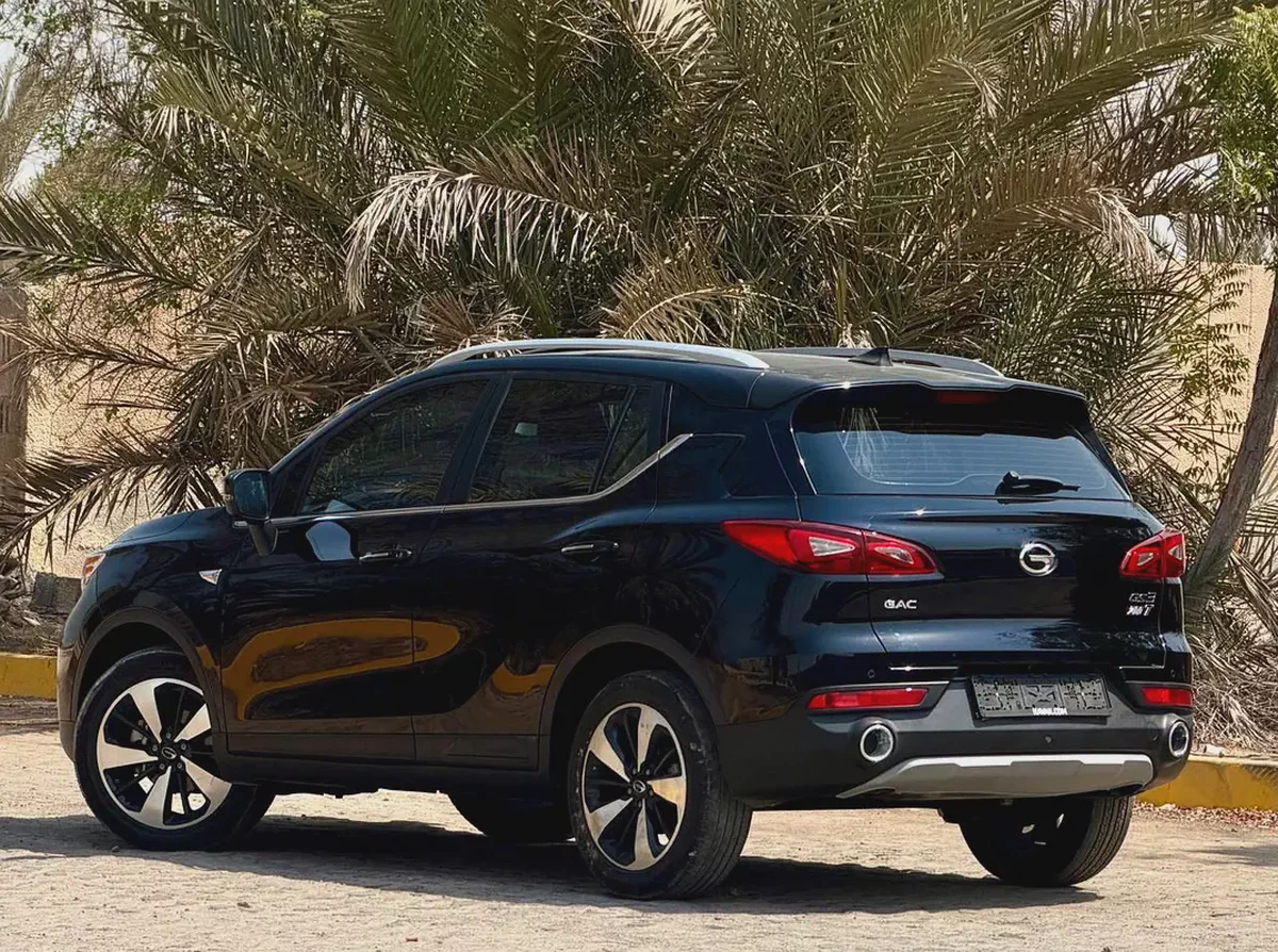 560-Monthly l GCC l Sunroof, Leather, Cruise l Accident Free-2-2