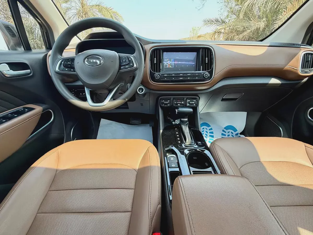 560-Monthly l GCC l Sunroof, Leather, Cruise l Accident Free-6-6