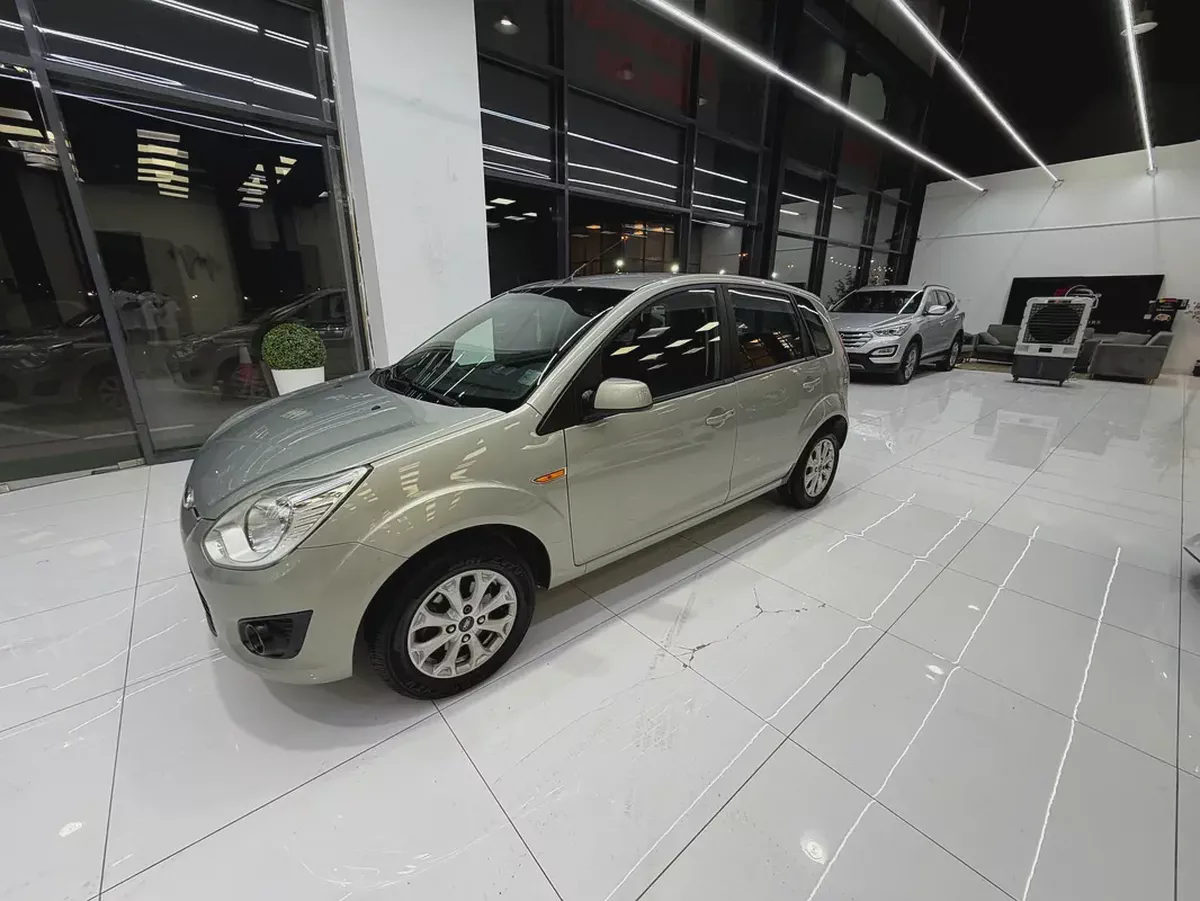 Ford Figo 2015 Base GCC Specs-1-1