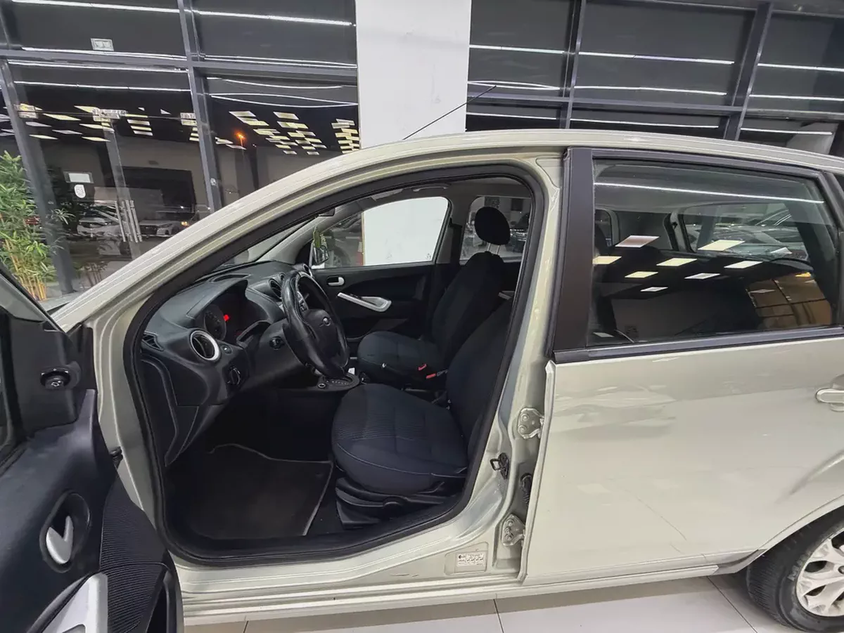 Ford Figo 2015 Base GCC Specs-7-7