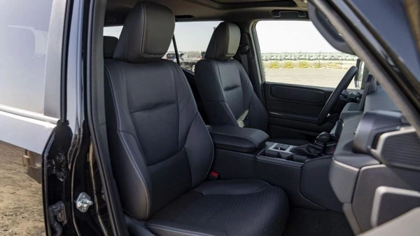 Toyota Prado (LHD) TOYOTA PRADO 250 WX 2.4P AT ADVENTURE MY2025– BLACK