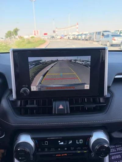 Toyota RAV4 XLE full option-8