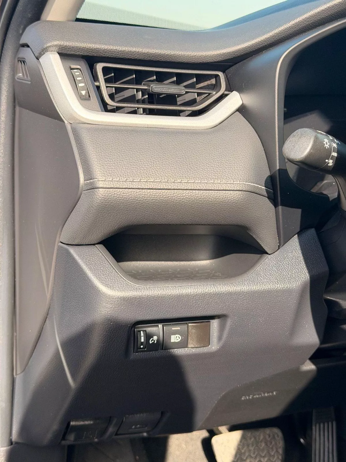 Toyota RAV4 XLE full option-15-0