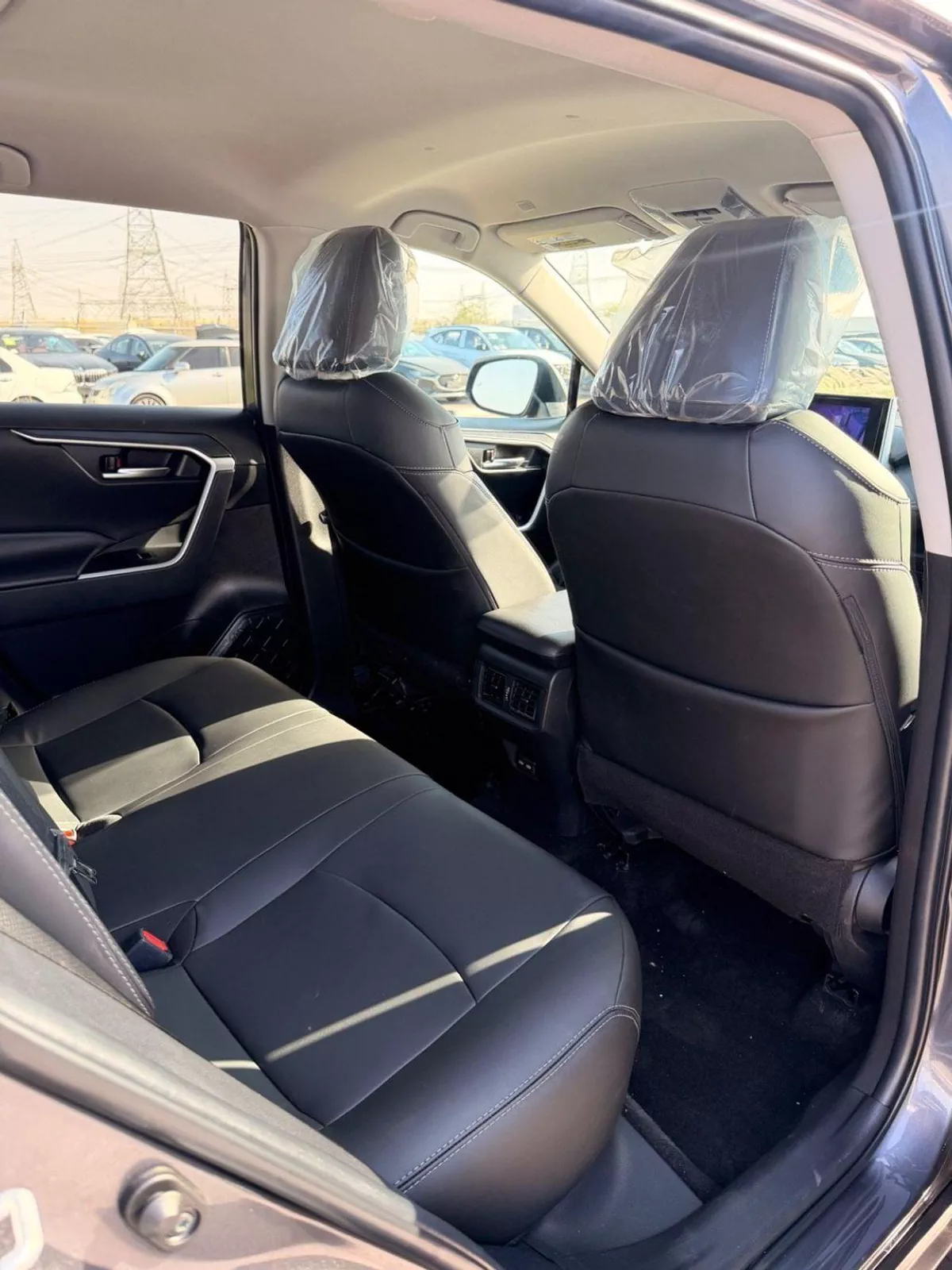 Toyota RAV4 XLE full option-17-0