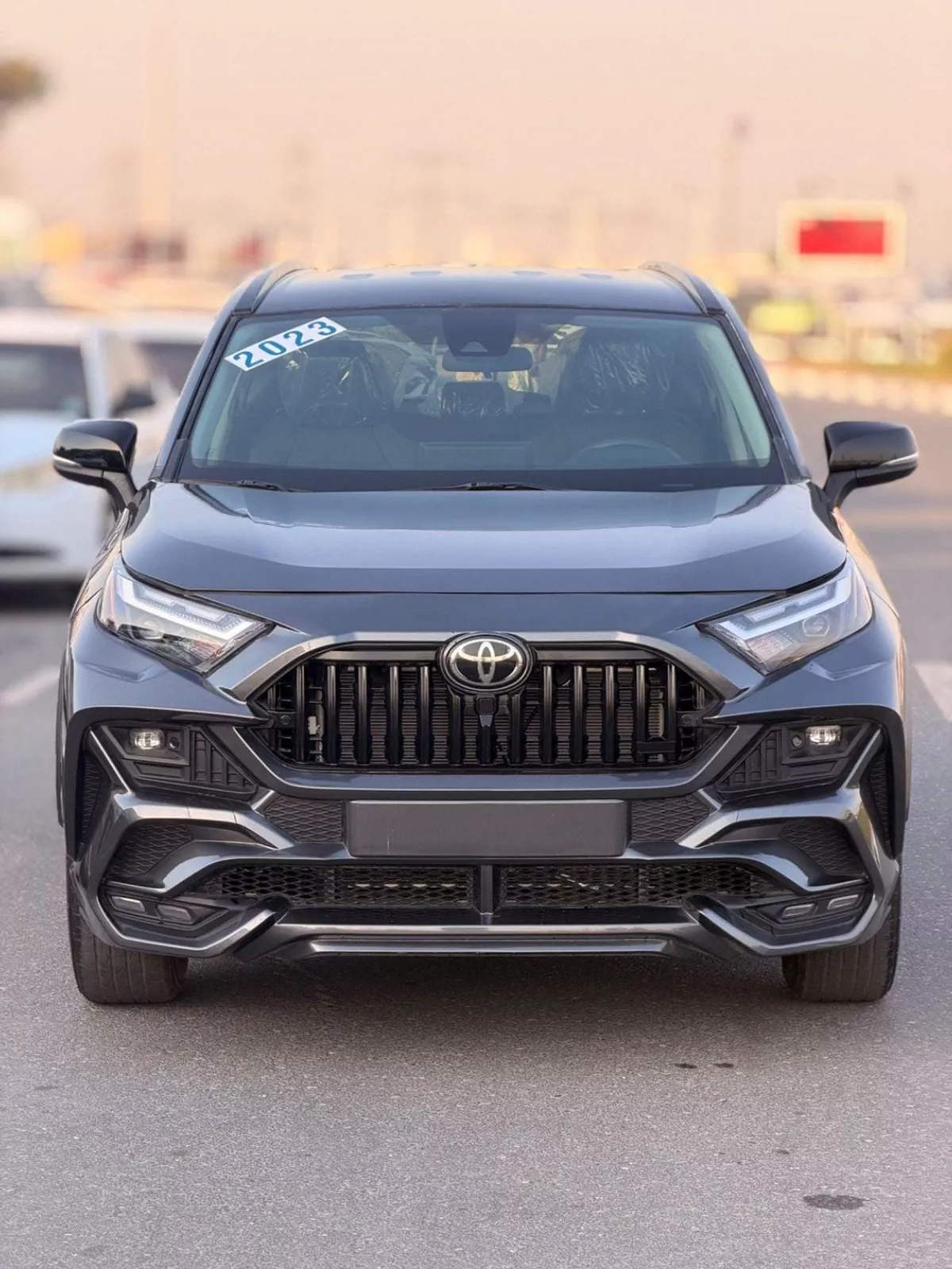 Toyota RAV4 XLE full option-2-0