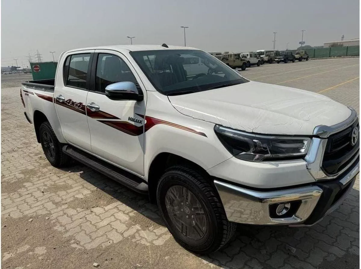 Toyota Hilux Toyota Hilux 2.7L Petrol AT Full Option MY2025