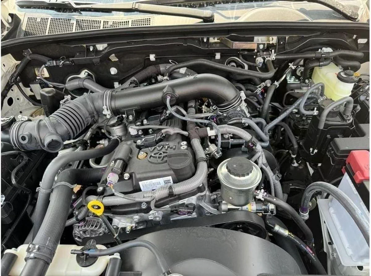 Toyota Hilux Toyota Hilux 2.7L Petrol AT Full Option MY2025-19-0