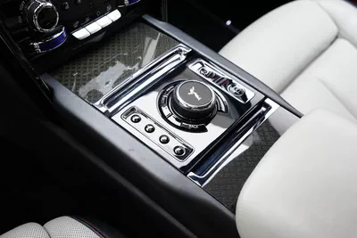 Rolls-Royce Cullinan Black Badge Facelift-6