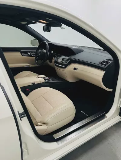 AED 1632 | MERCEDES S63 AMG 2012 | PRISTINE CONDITION | LOW KMS | HI SPECS | 1 YEAR WARRANTY-8