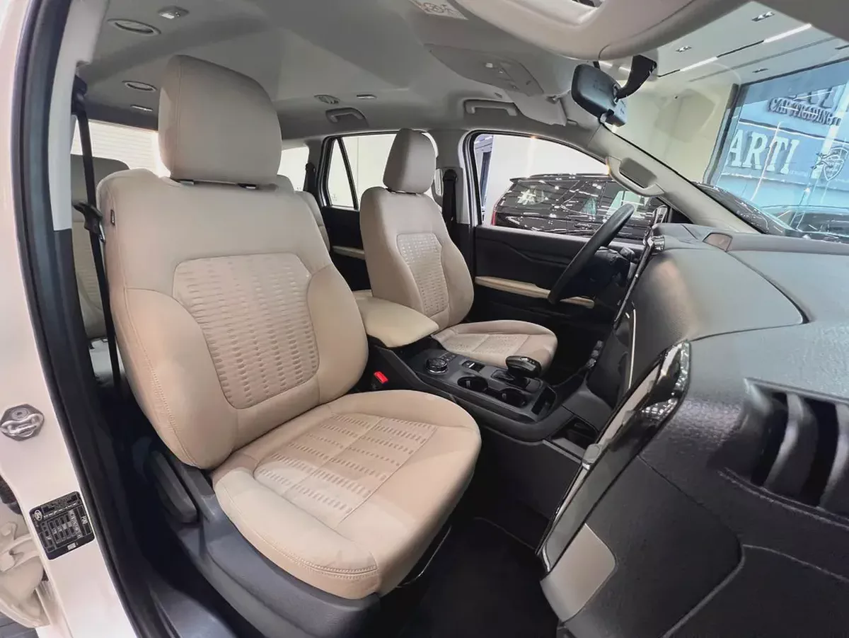 !! 2024 !! Ford | Everest | XLS | GCC | 7-Seater | Just 52000 Driven-9-9