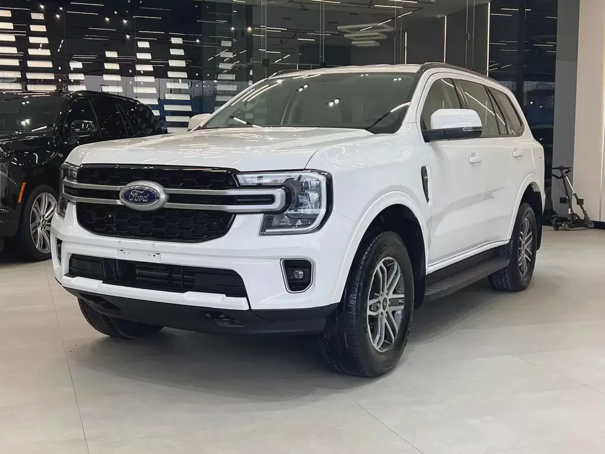 !! 2024 !! Ford | Everest | XLS | GCC | 7-Seater | Just 52000 Driven