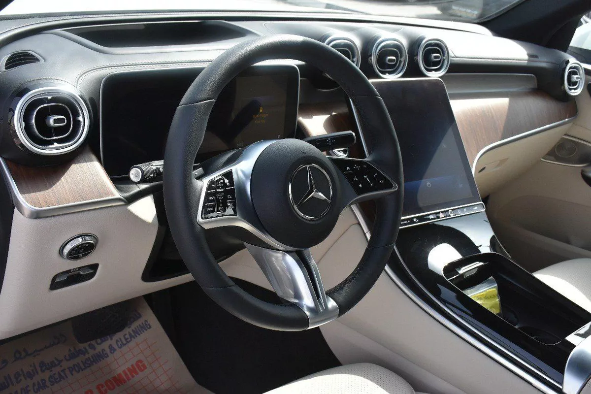 GLC300 4MATIC 2023 | WHITE LIKE-7-7