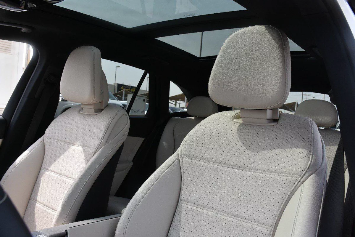 GLC300 4MATIC 2023 | WHITE LIKE-8-8