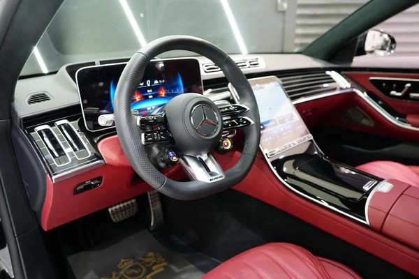 Mercedes-Benz S63 AMG E Performance